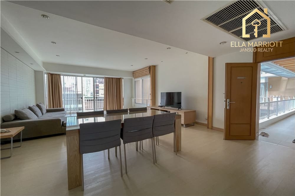 2 Bedroom Low-Rise Condo for Rent 150sqm | Cat Friendly | Steps from BTS Asoke 11