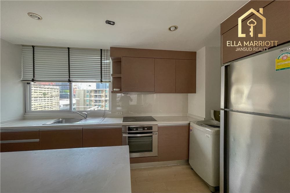 2 Bedroom Low-Rise Condo for Rent 150sqm | Cat Friendly | Steps from BTS Asoke 9