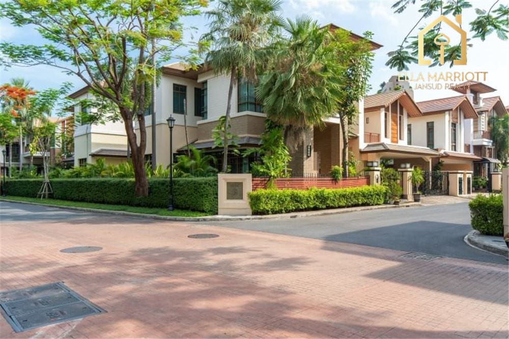 Corner Unit Single House with Private Pool 3