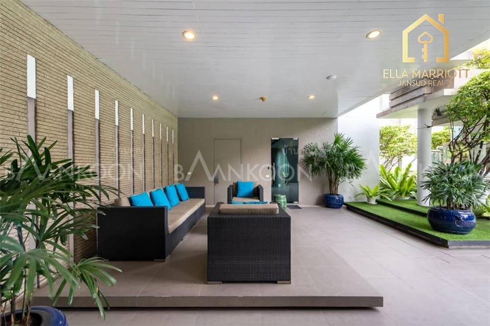 Moderne 4-Schlafzimmer-Eigentumswohnung in Sathorn zu verkaufen 10