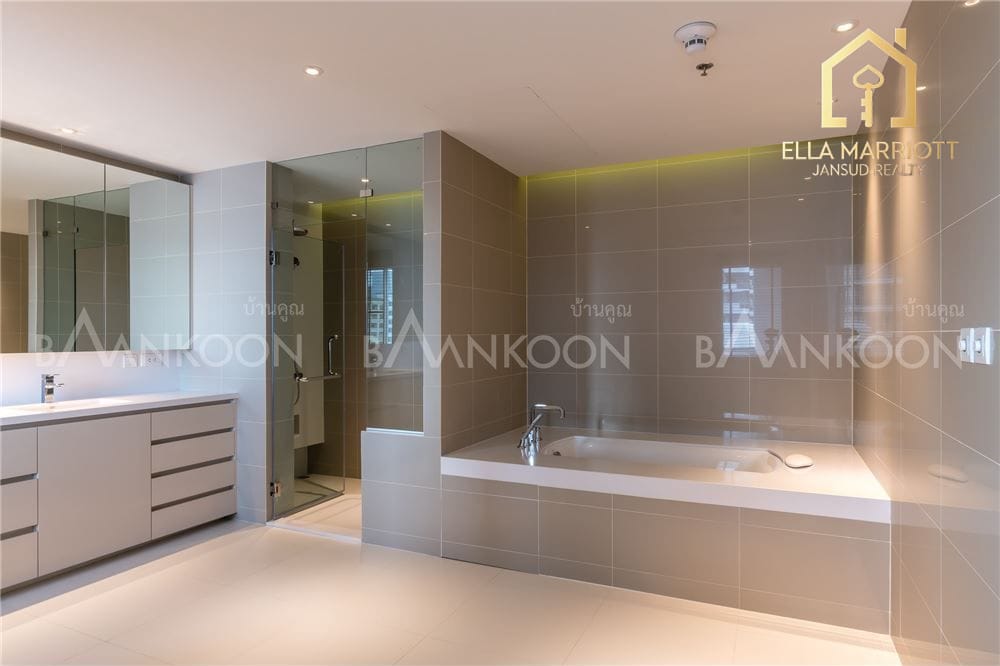 Moderne 4-Schlafzimmer-Eigentumswohnung in Sathorn zu verkaufen 14