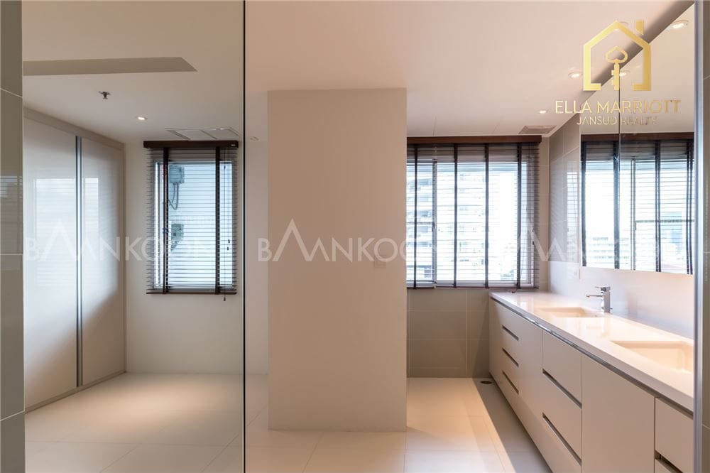 Moderne 4-Schlafzimmer-Eigentumswohnung in Sathorn zu verkaufen 15