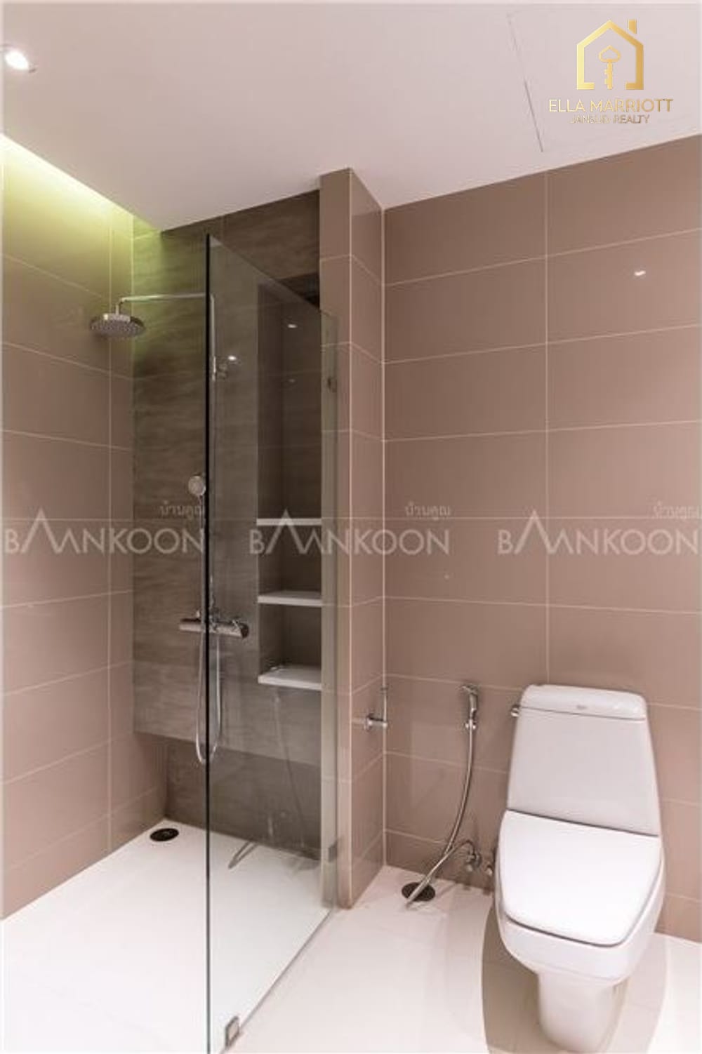 Moderne 4-Schlafzimmer-Eigentumswohnung in Sathorn zu verkaufen 16
