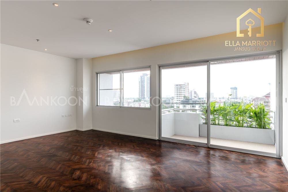 Moderne 4-Schlafzimmer-Eigentumswohnung in Sathorn zu verkaufen 19