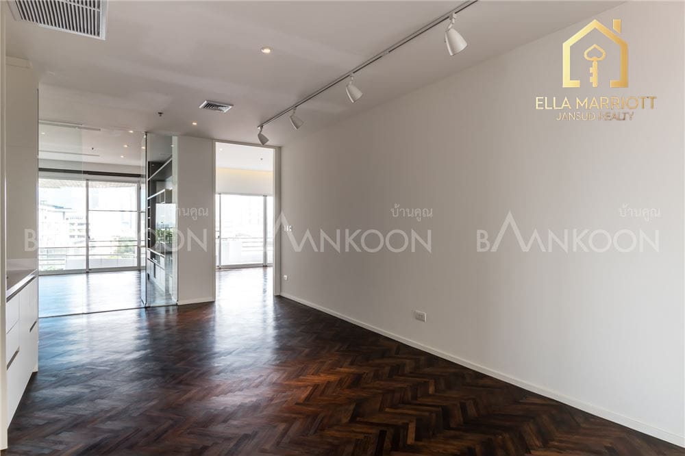 Moderne 4-Schlafzimmer-Eigentumswohnung in Sathorn zu verkaufen 21