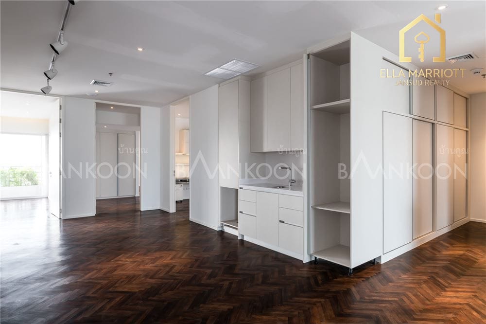 Moderne 4-Schlafzimmer-Eigentumswohnung in Sathorn zu verkaufen 22