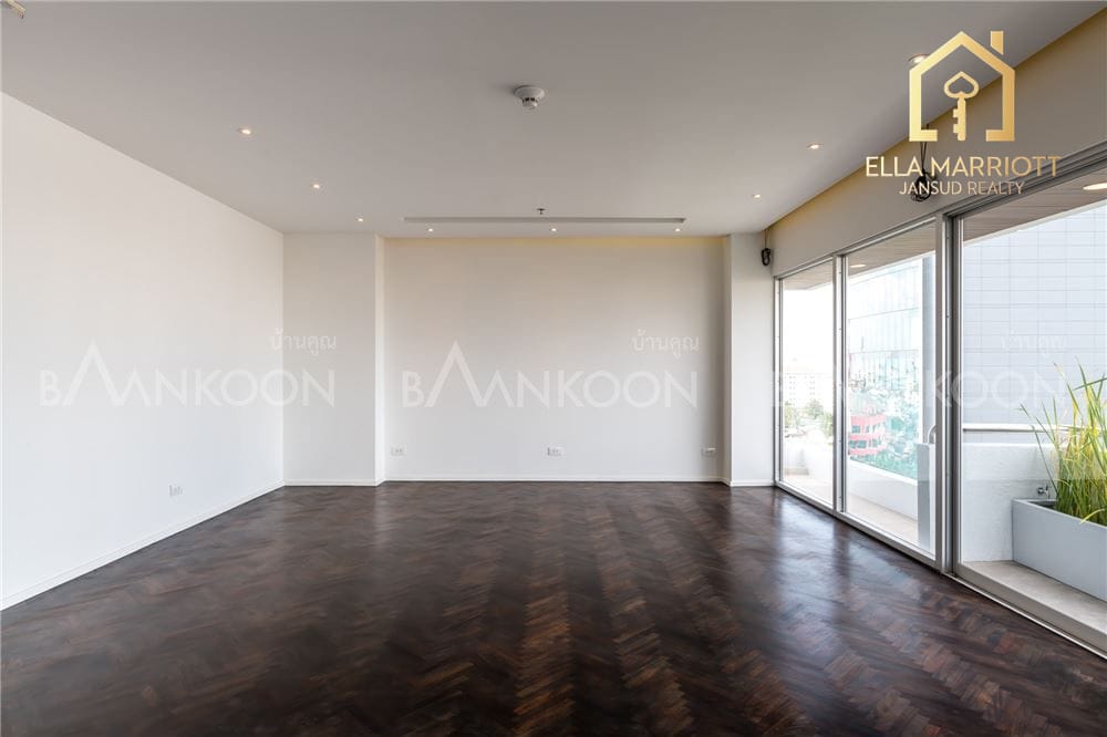 Moderne 4-Schlafzimmer-Eigentumswohnung in Sathorn zu verkaufen 27