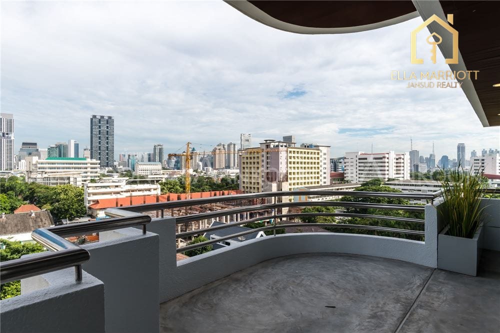 Moderne 4-Schlafzimmer-Eigentumswohnung in Sathorn zu verkaufen 31