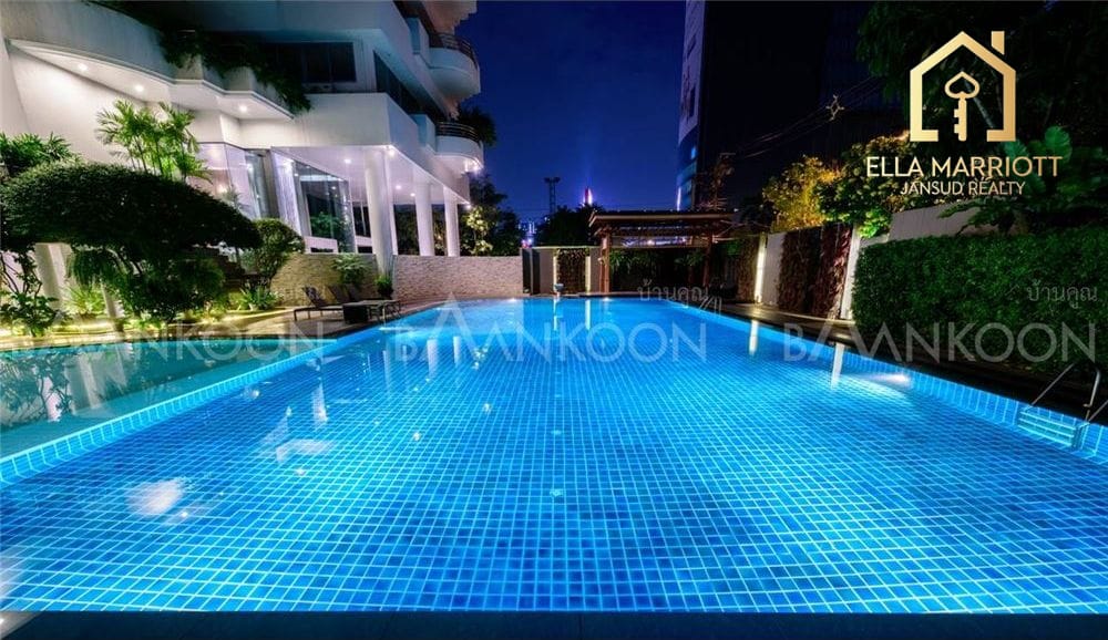 Moderne 4-Schlafzimmer-Eigentumswohnung in Sathorn zu verkaufen 9