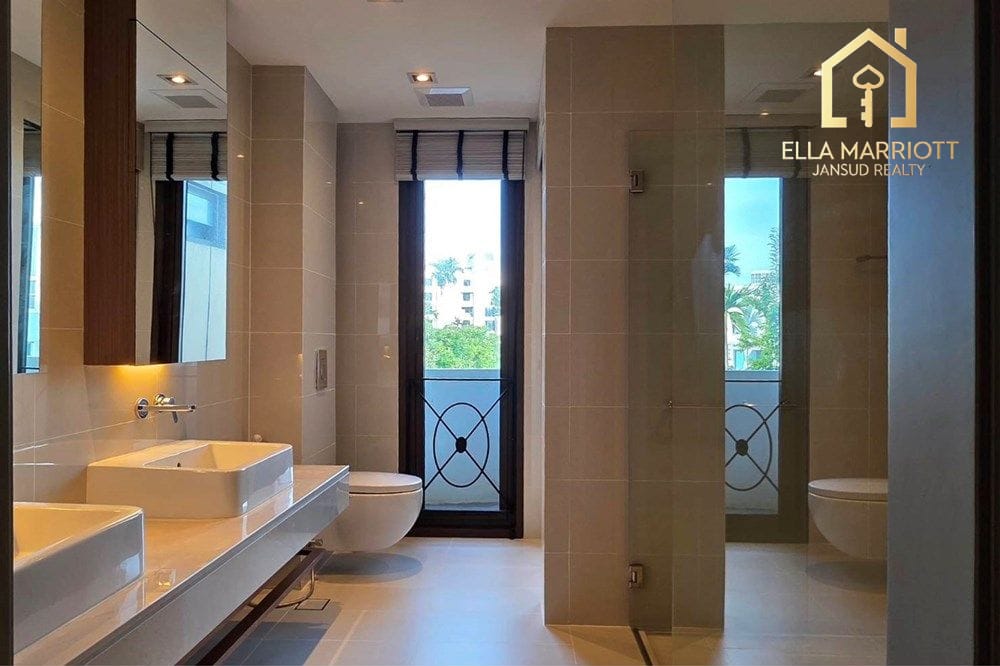 Luxury 303sqm Condo for Sale at Baan Lux Sathorn with Private Pool & Elevator - 35.5M 19