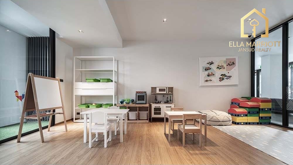 For Rent: Pet-Friendly 2-Bedroom Apartment in Sukhumvit 55 11