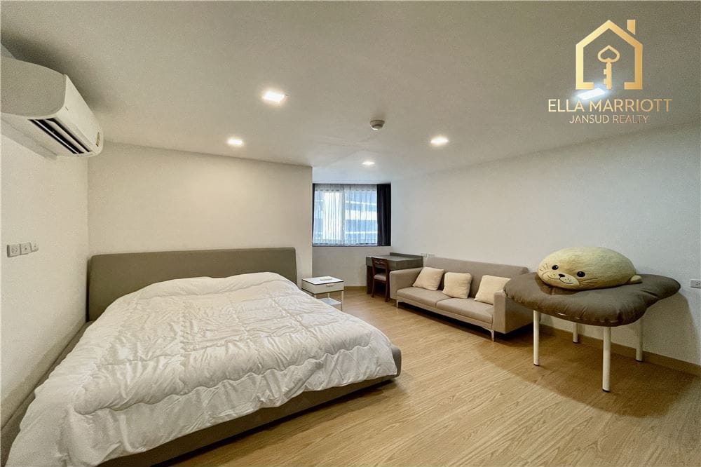 Renovated 3-Bed Condo for Sale with Tenant in President Park, Sukhumvit 24 - 13 Mins Walk to MRT Queen Sirikit 6