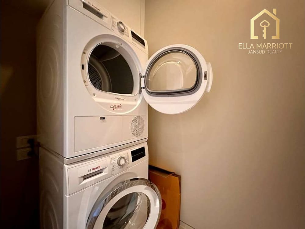 Fully Furnished Condo for Sale at Baan Sindhorn 10