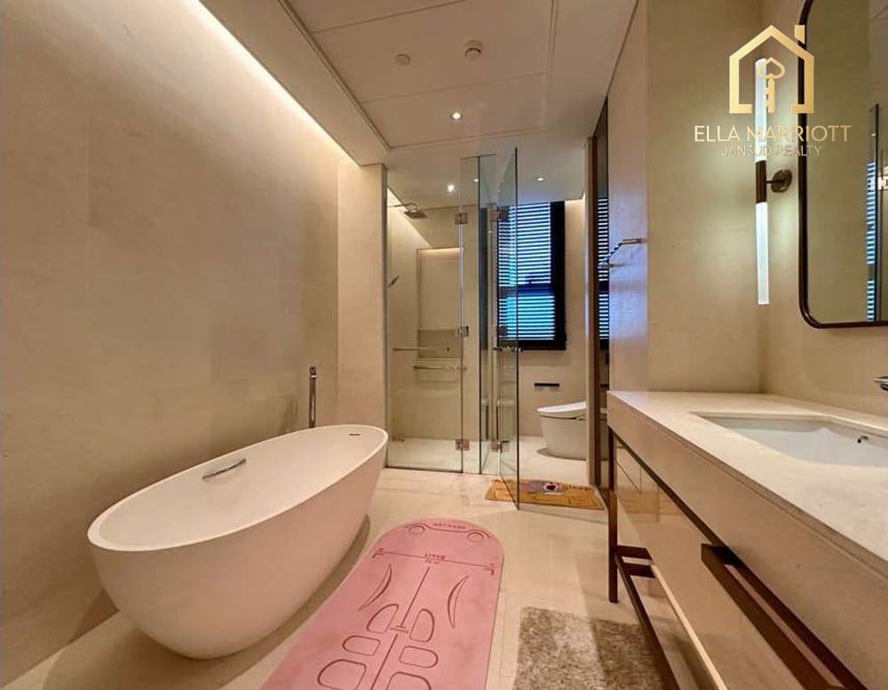 Fully Furnished Condo for Sale at Baan Sindhorn 7