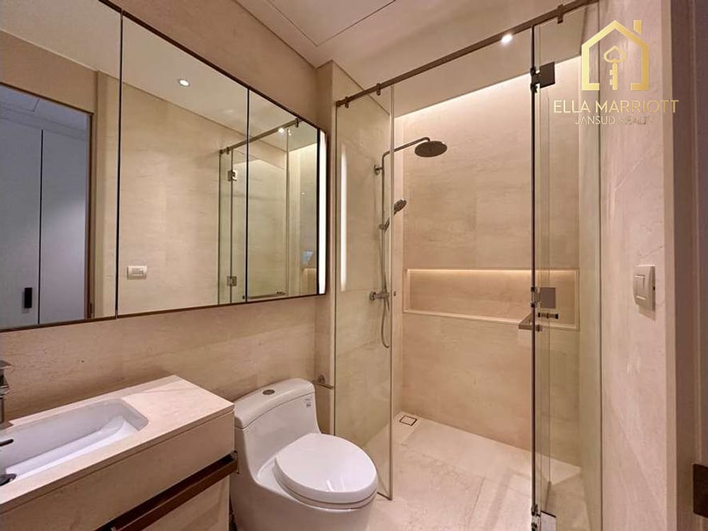 Fully Furnished Condo for Sale at Baan Sindhorn 11