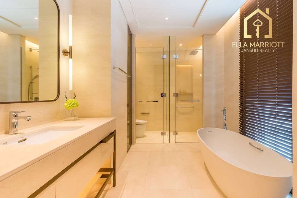 Fully Furnished Condo for Sale at Baan Sindhorn 22