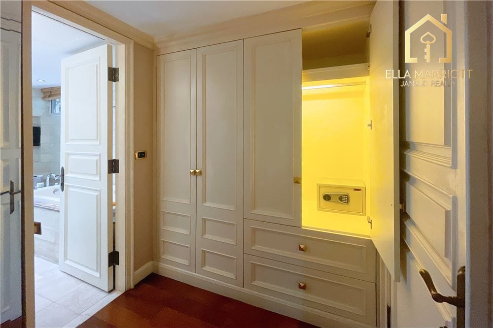 2BR Condo in Sukhumvit 61 | Pet-Friendly & Shuttle to BTS 6