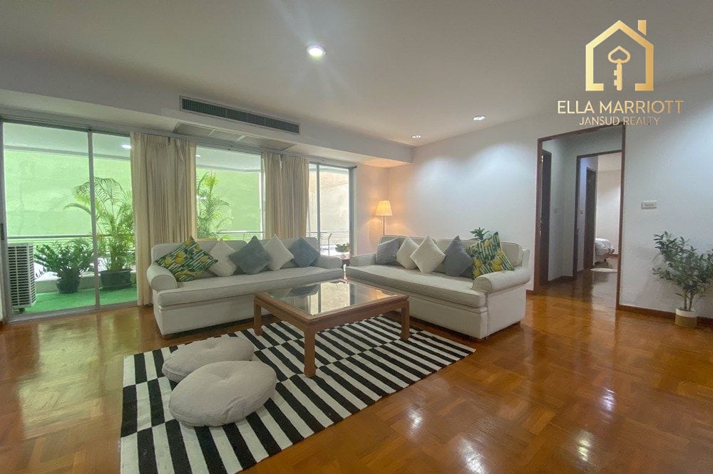 3 Bedroom Pet-Friendly Condo for Rent Near BTS Phrom Phong, Sukhumvit 10
