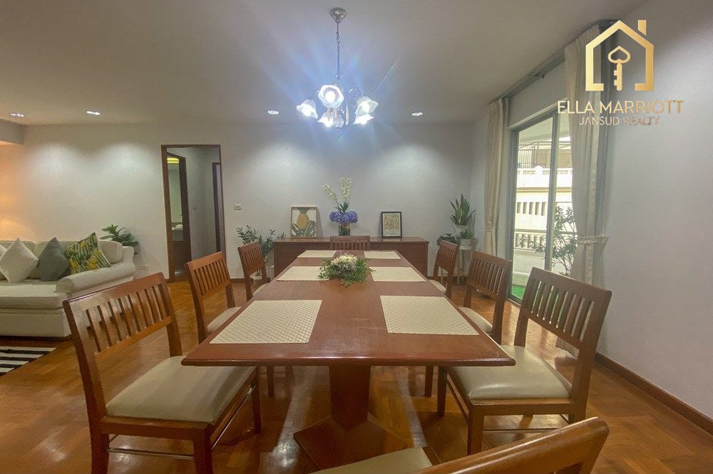 3 Bedroom Pet-Friendly Condo for Rent Near BTS Phrom Phong, Sukhumvit 11