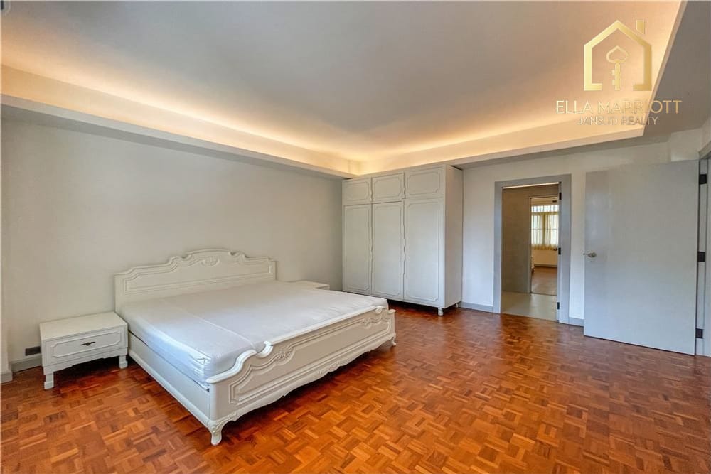 New renovated 3 bedrooms pets friendly in Thonglor. 8