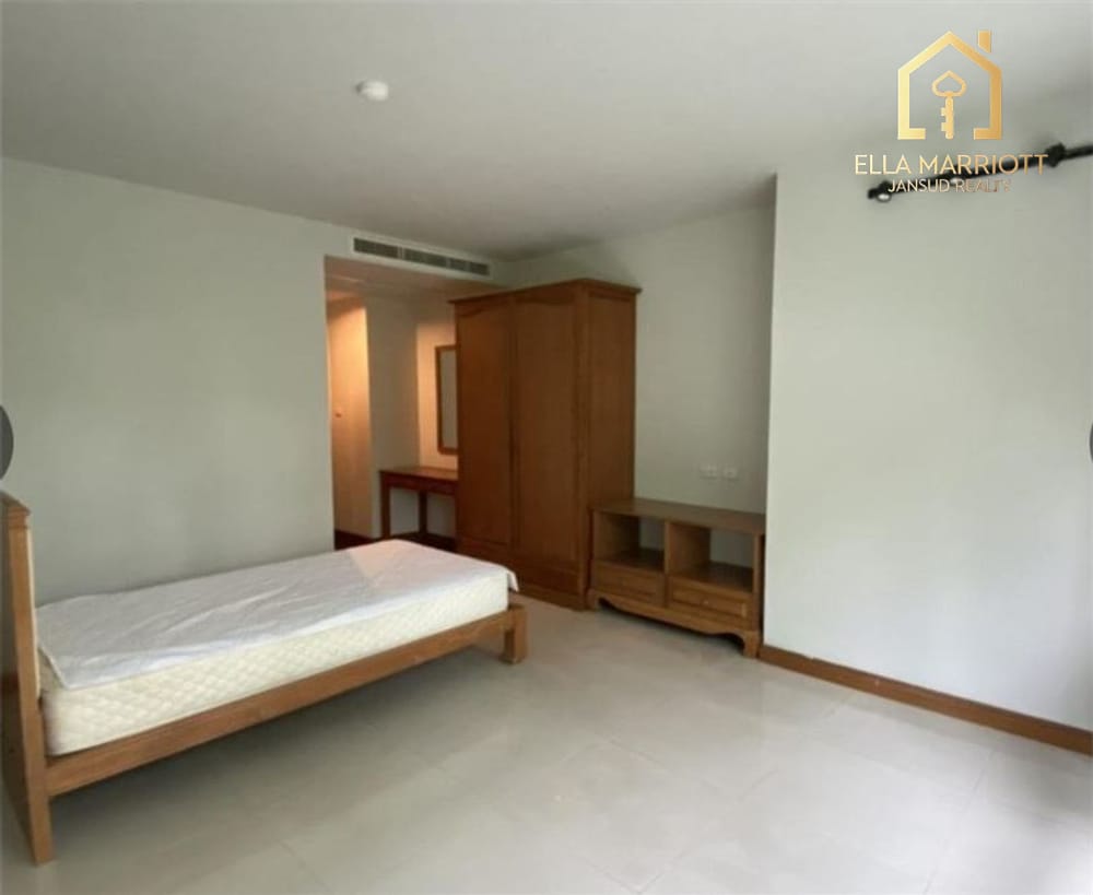 Pet-Friendly 2BR Condo 120sqm | Steps to BTS Chong Nonsi | Sathorn District 12