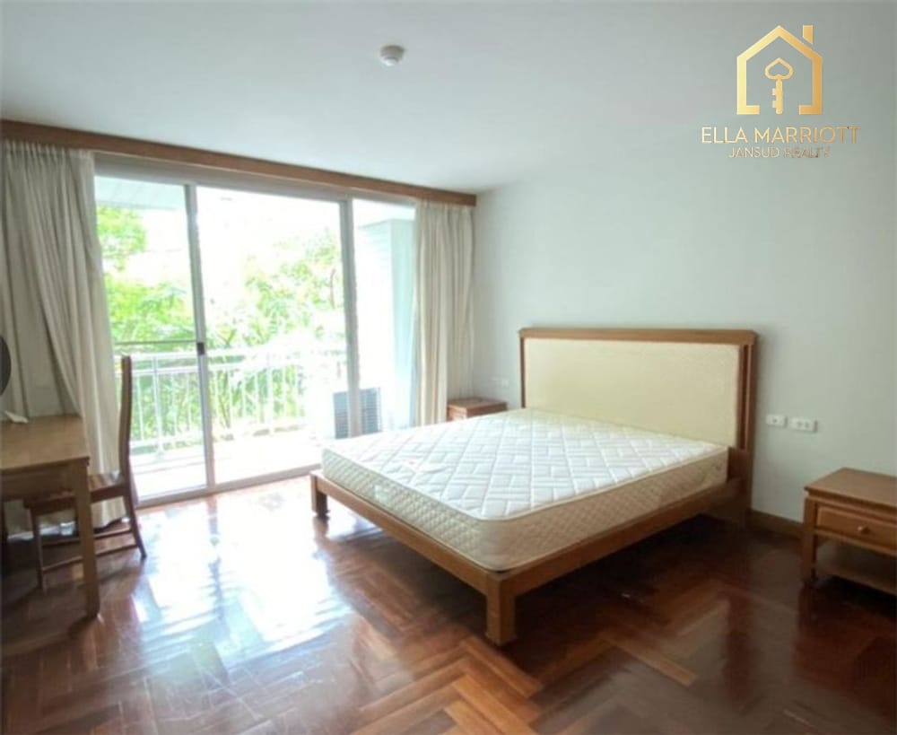 Pet-Friendly 2BR Condo 120sqm | Steps to BTS Chong Nonsi | Sathorn District 7