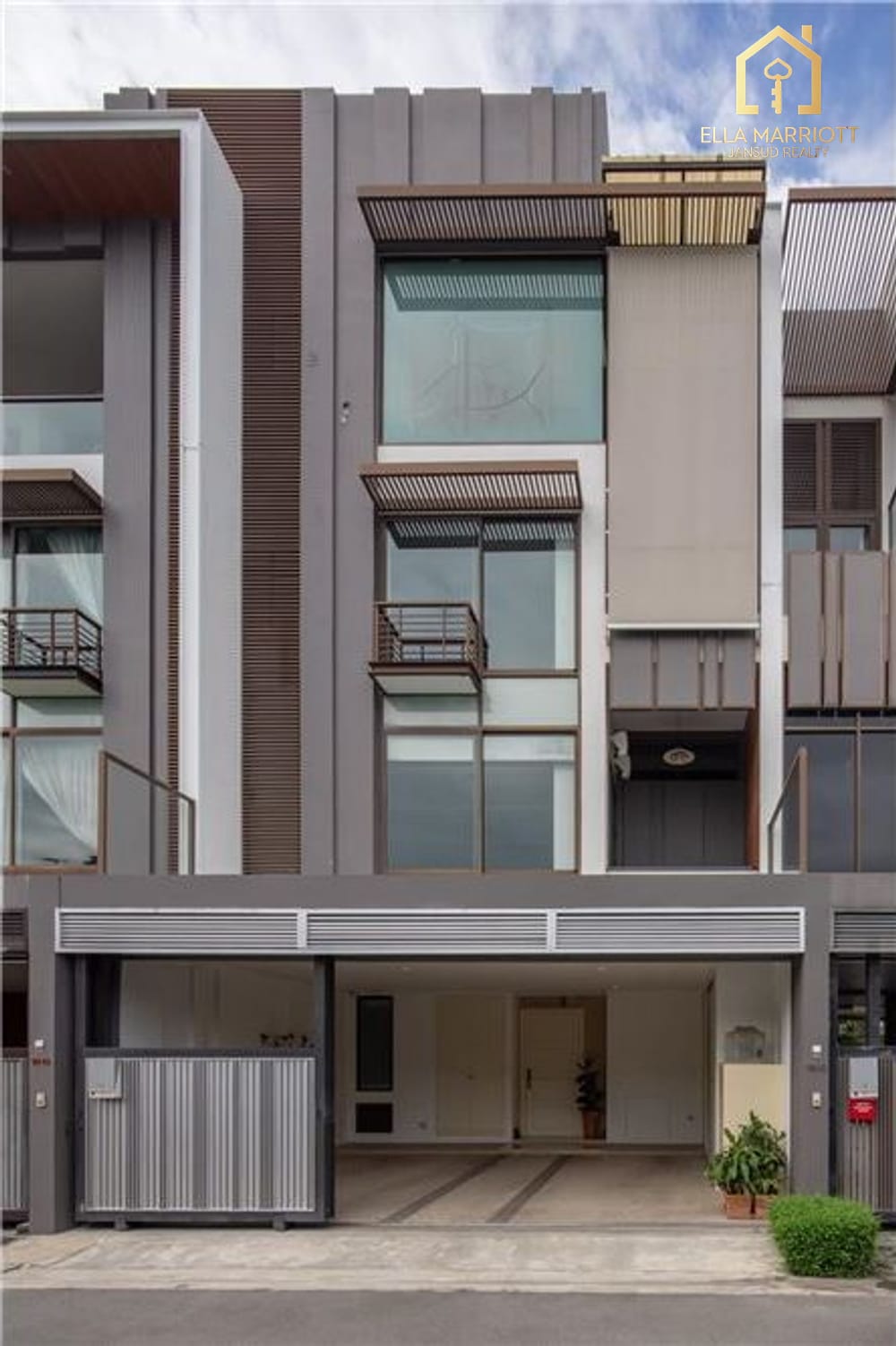 Zu verkaufen: 300 m² haustierfreundliches Reihenhaus in Residence Sukhumvit 65. 2