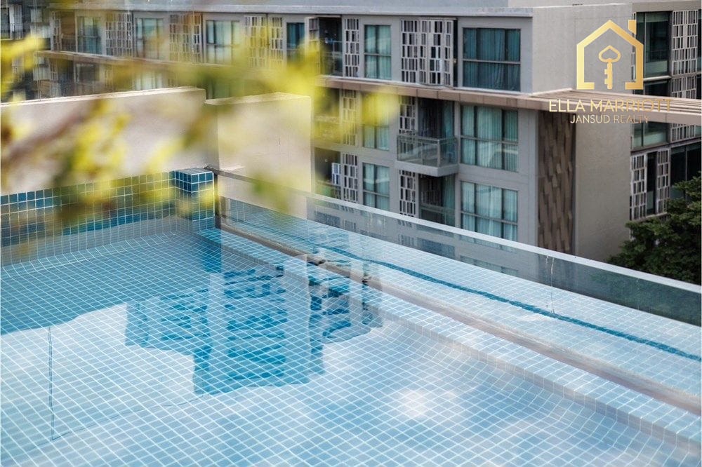 Elegant 2-Bed Condo in Bangkok's Heart 11