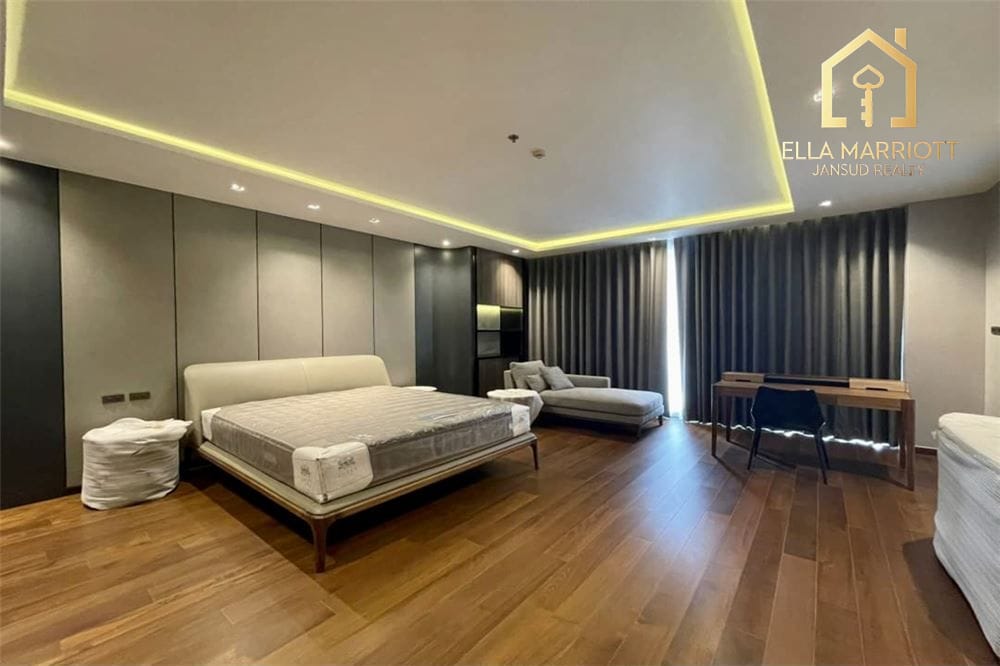 Spacious 3BR Condo 350sqm in Sukhumvit 30 with Grand Open Kitchen and Pet-Friendly Access 10
