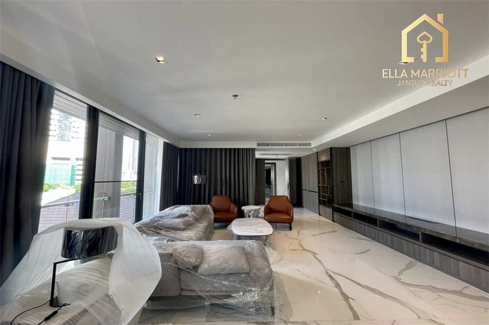 Spacious 3BR Condo 350sqm in Sukhumvit 30 with Grand Open Kitchen and Pet-Friendly Access 20