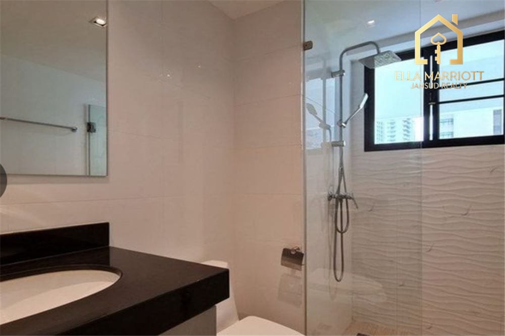 Pet-Friendly 3-Bedroom Condo for Rent in Asoke 12