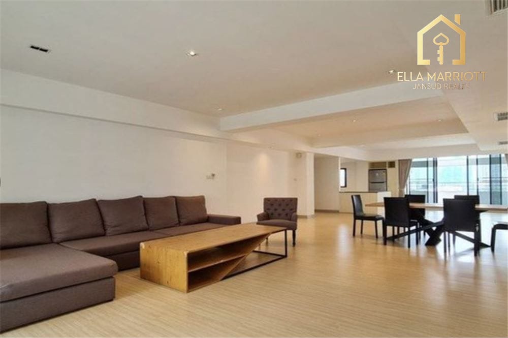 Pet-Friendly 3-Bedroom Condo for Rent in Asoke 3