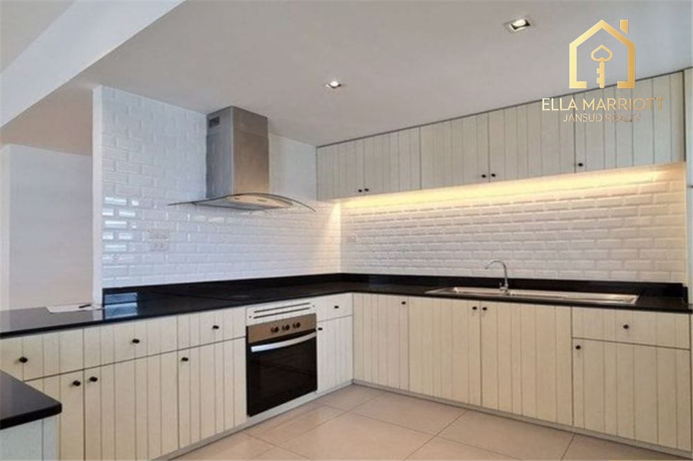 Pet-Friendly 3-Bedroom Condo for Rent in Asoke 6