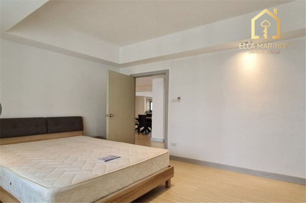 Pet-Friendly 3-Bedroom Condo for Rent in Asoke 9