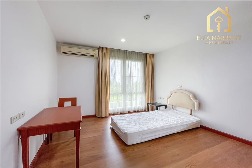 Haustierfreundliche und frisch renovierte 4-Schlafzimmer-Eigentumswohnung in BTS Thonglor. 8