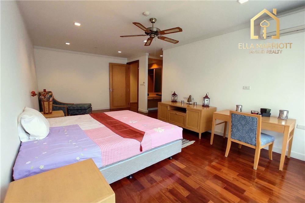 Geräumige, haustierfreundliche 2+1 Schlafzimmer Eigentumswohnung zu vermieten in Sukhumvit 22 - 180 qm 12