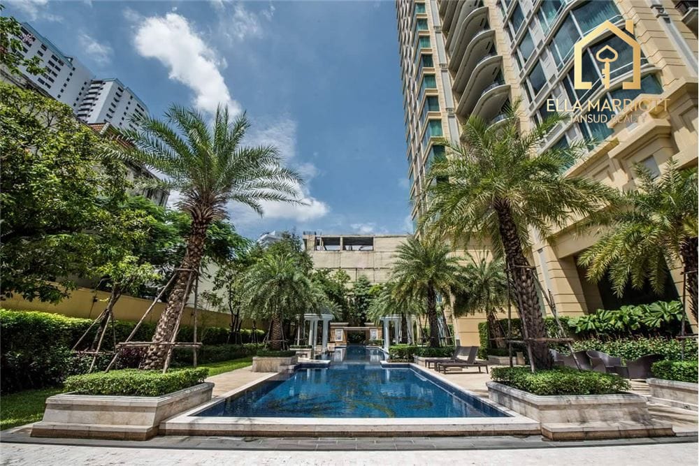 Luxurious 2-BR Royce Condo in Watthana for Rent 10