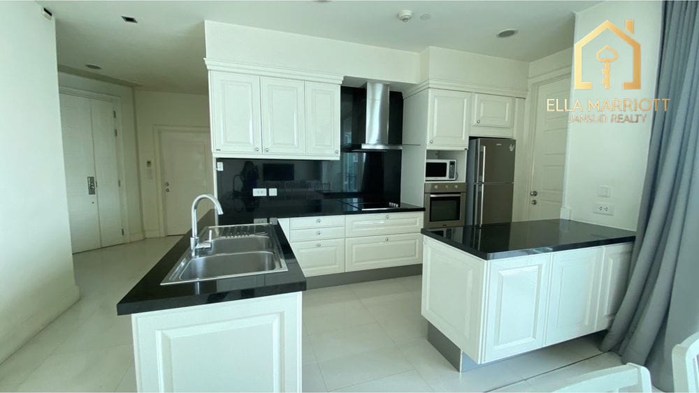 Luxurious 2-BR Royce Condo in Watthana for Rent 3