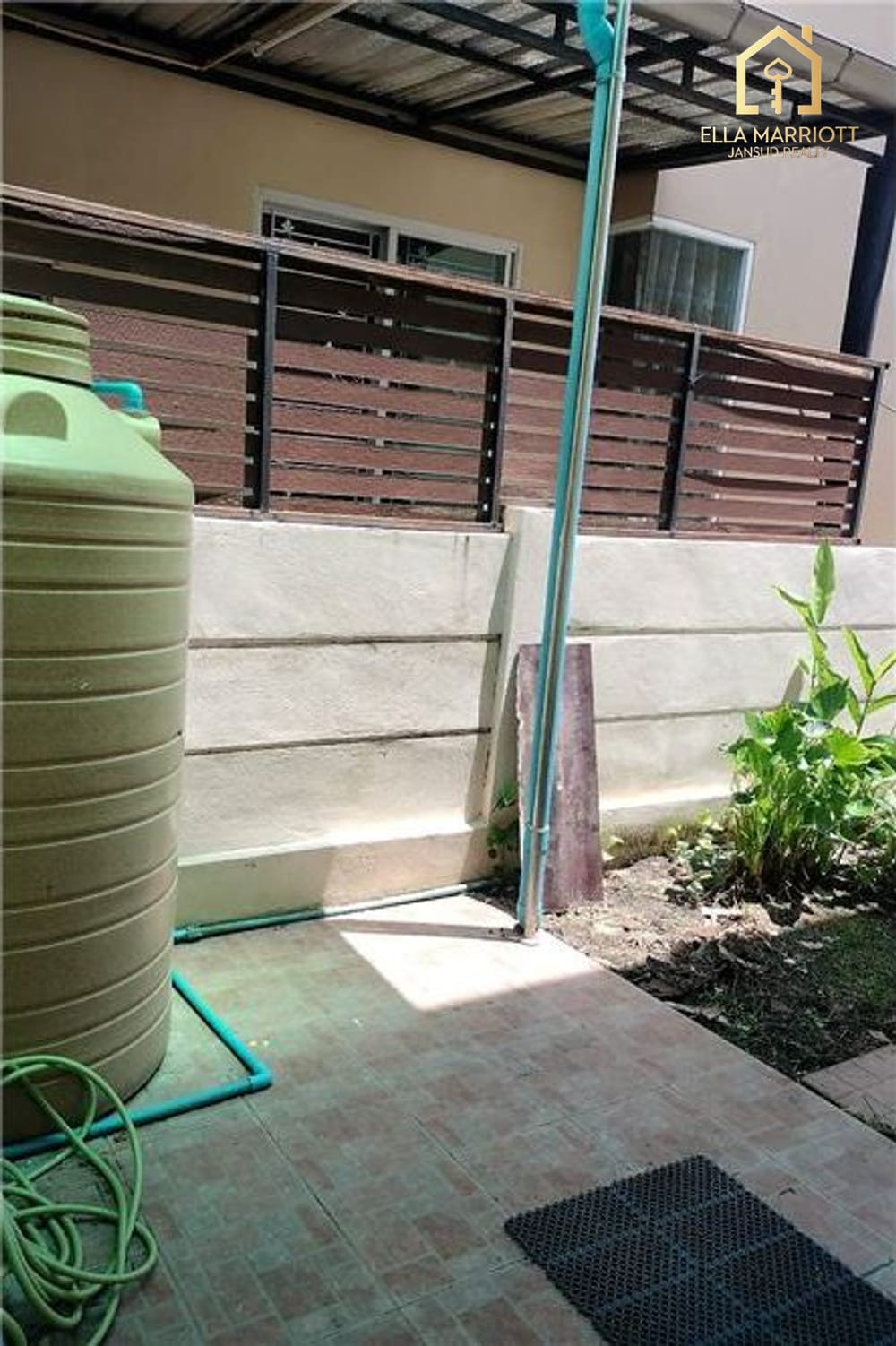 Semi-Detached Townhouse for Sale with Garden Space 18