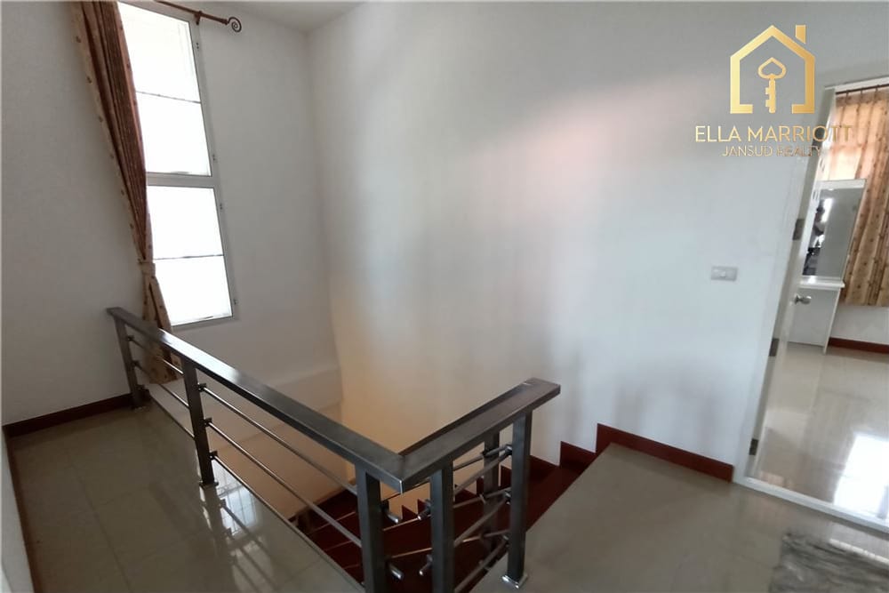 Semi-Detached Townhouse for Sale with Garden Space 39