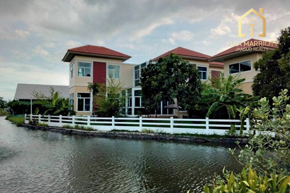 Lakeview Detached Home in Windmill Park - Bangna KM.10 11