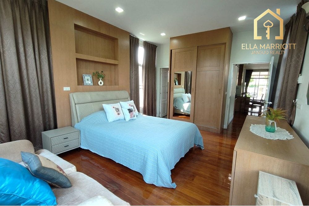 Lakeview Detached Home in Windmill Park - Bangna KM.10 26