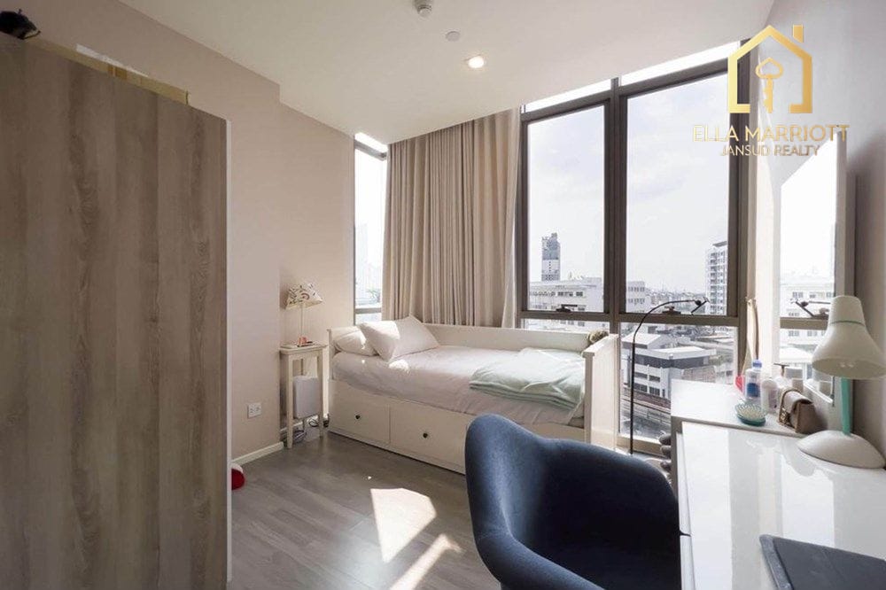 2-Zimmer-Eigentumswohnung in hoher Etage im The Room Sukhumvit 69 – 3 Gehminuten zur BTS Phra Khanong 5