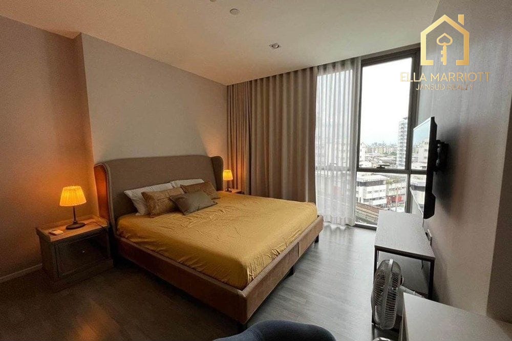 2-Zimmer-Eigentumswohnung in hoher Etage im The Room Sukhumvit 69 – 3 Gehminuten zur BTS Phra Khanong 7