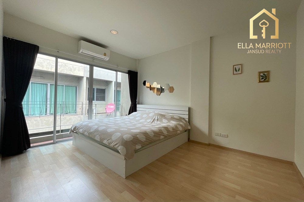 For Rent: 3BR Townhome in Noble Cube Pattanakarn - 200sqm for 50K 9