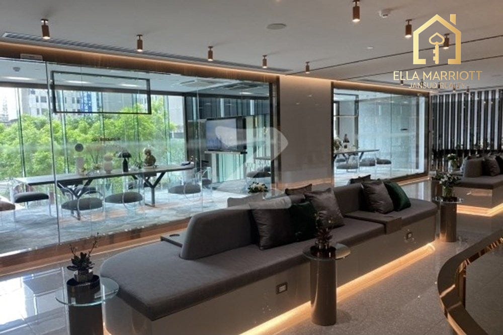 1-Bedroom Condo at Life Asoke Rama 9 - High Floor with Open Views 14