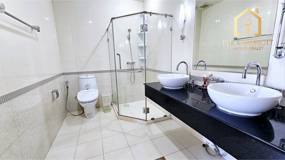 Luxury 3BR Condo for Rent in Bangkok's Center 5