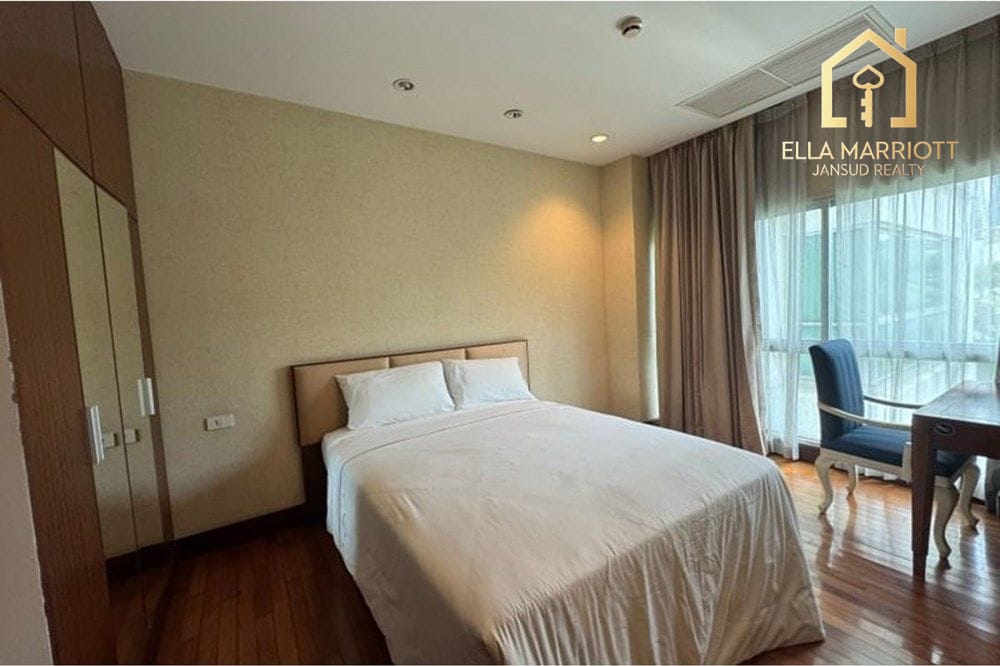 Spacious 3BR Condo for Rent 150K | 220sqm | Pet-Friendly | 16 mins Walk to BTS Phloen Chit 10