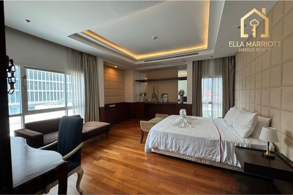 Spacious 3BR Condo for Rent 150K | 220sqm | Pet-Friendly | 16 mins Walk to BTS Phloen Chit 7