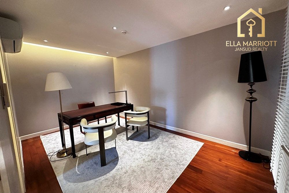 3-Bedroom Condo in Watthana, Bangkok 4